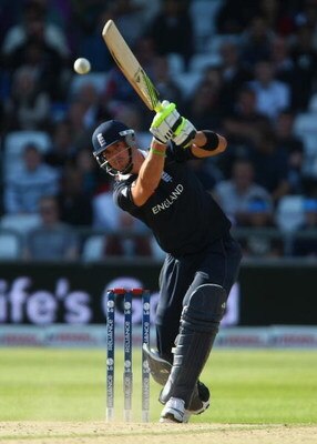 NOTTINGHAM, ENGLAND - JUNE 11:  Kevin Pietersen of England hits out during the ICC World Twenty20 Super Eights match between England and South Africa at Trent Bridge on June 11, 2009 in Nottingham, England.  (Photo by Clive Rose/Getty Images)