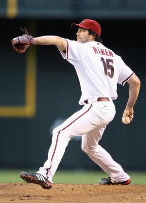 PHOENIX - MAY 28:  Starting pitcher Dan Haren #15 of the Arizona Diamondbacks pitches against the Atlanta Braves during the major league baseball game at Chase Field on May 28, 2009 in Phoenix, Arizona.   The Diamondbacks defeated the Braves 5-2. (Photo b