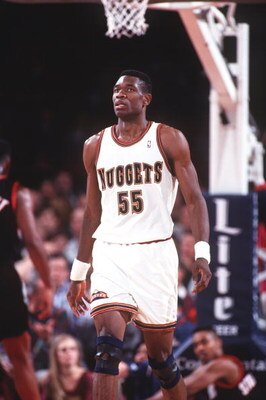 18 JAN 1994:  DENVER CENTER DIKEMBE MUTOMBO DURING THE NUGGETS GAME VERSUS THE PORTLAND TRAILBLAZERS. Mandatory Credit: Tim Defrisco/ALLSPORT