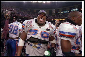 2 Jan 1997: Offensive lineman Mo Collins of the Florida Gators celebrates during the Nokia Sugar Bowl against the Florida State Seminoles at the Superdome in New Orleans, Louisiana. Florida won the game, 52-20.