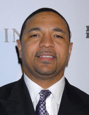 LOS ANGELES, CA - FEBRUARY 21:  NBA Commentator Mark Jackson arrives at the Black Enterprises Top 50 Hollywood Power Brokers Celebration at the Beverly Wilshire Hotel on February 21, 2007 in Los Angeles, California.  (Photo by Charley Gallay/Getty Images)
