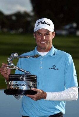 LA JOLLA, CA - FEBRUARY 08:  Nick Watney holds the winners trophy after his -11 under par victory during the Final Round of the Buick Invitational at the Torrey Pines North Course on February 8, 2009 in La Jolla, California. (Photo by Donald Miralle/Getty