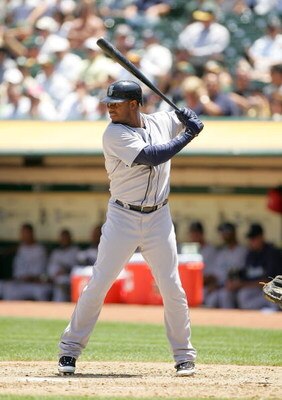 OAKLAND, CA - MAY 27:  Ken Griffey Jr. #24 of the Seattle Mariners bats against the Oakland Athletics at the Oakland Coliseum on May 27, 2009 in Oakland, California.  (Photo by Ezra Shaw/Getty Images)