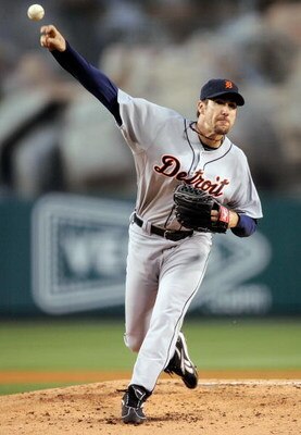 ANAHEIM, CA - APRIL 22:  PitcherJustin Verlander #35 of the Detroit Tigers throws against the Los Angeles Angels during the first inning of the baseball game at Angel Stadium on April 22, 2009  in Anaheim, California.  (Photo by Kevork Djansezian/Getty Im