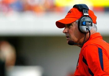CHARLOTTESVILLE, VA - AUGUST 30:  Head coach Al Groh of the Virginia Cavaliers looks on against the Southern California Trojans during the game at Scott Stadium on August 30, 2008 in Charlottesville, Virginia.  (Photo by Kevin C. Cox/Getty Images)