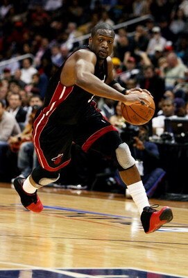 ATLANTA - APRIL 22:  Dwyane Wade #3 of the Miami Heat drives against the Atlanta Hawks during Game Two of the Eastern Conference Quarterfinals at Philips Arena on April 22, 2009 in Atlanta, Georgia. NOTE TO USER: User expressly acknowledges and agrees tha