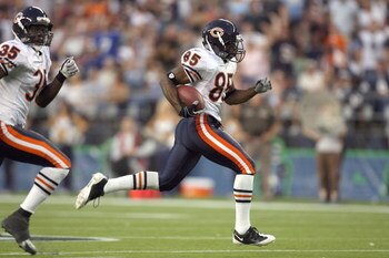 SEATTLE - AUGUST 16:  Earl Bennett #85 of the Chicago Bears carries the ball during the game against the Seattle Seahawks at Qwest Field on August 16, 2008 in Seattle, Washington. The Seahawks defeated the Bears 29-26. (Photo by Otto Greule Jr/Getty Image