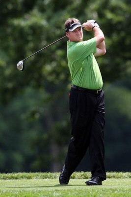 FARMINGDALE, NY - JUNE 19:  Todd Hamilton hits his tee shot on the fifth hole during the continuation of the first round of the 109th U.S. Open on the Black Course at Bethpage State Park on June 19, 2009 in Farmingdale, New York.  (Photo by Nick Laham/Get