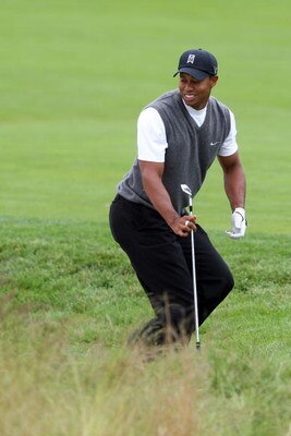 FARMINGDALE, NY - JUNE 19:  Tiger Woods leaves a bunker on the 18th hole during the continuation of the first round of the 109th U.S. Open on the Black Course at Bethpage State Park on June 19, 2009 in Farmingdale, New York.  (Photo by Nick Laham/Getty Im