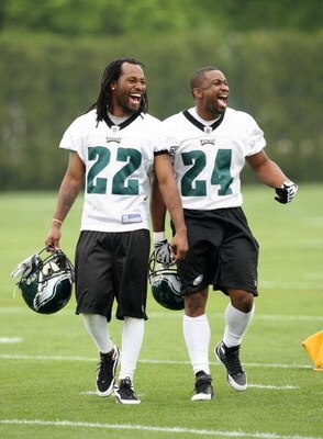 PHILADELPHIA - MAY 1: Defensive backs Asante Samuel #22 and Sheldon Brown #24 of the Philadelphia Eagles practice during minicamp at the NovaCare Complex on May 1, 2009 in Philadelphia, Pennsylvania. (Photo by Hunter Martin/Getty Images)