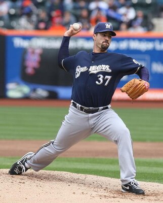 NEW YORK - APRIL 19:  Jeff Suppan #37 of the Milwaukee Brewers pitches against the New York Mets at Citi Field on April 19, 2009 in the Flushing neighborhood of the Queens borough of New York City.  (Photo by Nick Laham/Getty Images)
