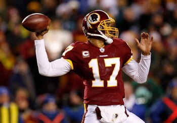 LANDOVER, MD - DECEMBER 21:  Quarterback Jason Campbell #17 of the Washington Redskins in action against the Philadelphia Eagles during the game on December 21, 2008 at FedEx Field in Landover, Maryland.  (Photo by Kevin C. Cox/Getty Images)