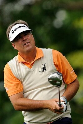 FARMINGDALE, NY - JUNE 16:  Kenny Perry watches his shot during the second day of previews to the 109th U.S. Open on the Black Course at Bethpage State Park on June 16, 2009 in Farmingdale, New York.  (Photo by Sam Greenwood/Getty Images)