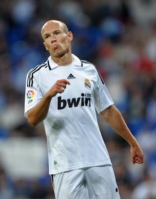MADRID, SPAIN - MAY 24:  Arjen Robben of Real Madrid reacts during the La Liga match between Real Madrid and Mallorca at the Santiago Bernabeu Stadium on May 24, 2009 in Madrid, Spain.  (Photo by Jasper Juinen/Getty Images)