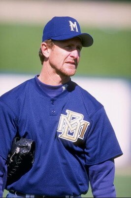 22 Feb 1998:  Team Instructor Robin Yount of the Milwaukee Brewers at Spring Training at the Maryvale Baseball Park in Phoenix, Arizona. Mandatory Credit: Jeff Carlick  /Allsport