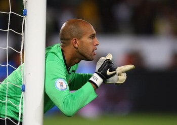PRETORIA, SOUTH AFRICA - JUNE 18:  Tim Howard of USA shouts instructions during the FIFA Confederations Cup match between USA and Brasil at Loftus Versfeld Stadium on June 18, 2009 in Pretoria, South Africa.  (Photo by Jamie McDonald/Getty Images)