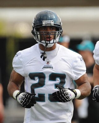 JACKSONVILLE, FL - MAY 1:  Running back Rashad Jennings #23 of the Jacksonville Jaguars runs upfield during a team mini-camp on May 1, 2009 on the practice fields at Jacksonville Municipal Stadium in Jacksonville, Florida.  (Photo by Al Messerschmidt/Gett