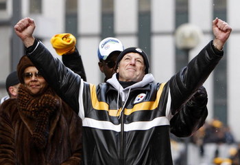 PITTSBURGH - FEBRUARY 03: Defensive Coordinator Dick LeBeau of the Pittsburgh Steelers pumps his fists during a parade to celebrate winning Super Bowl XLIII on February 3, 2009 in Pittsburgh, Pennsylvania. (Photo by Gregory Shamus/Getty Images)