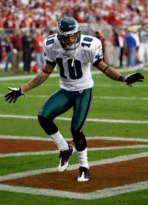 GLENDALE, AZ - JANUARY 18:  Wide receiver DeSean Jackson #10 of the Philadelphia Eagles celebrates after he catches a 62-yard touchdown against the Arizona Cardinals in the fourth quarter during the NFC championship game on January 18, 2009 at University 