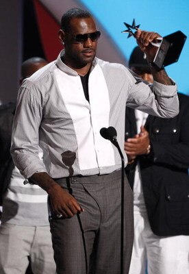LOS ANGELES, CA - JUNE 28:  NBA player LeBron James of the Cleveland Cavaliers accepts the BET Award for Best Male Athlete onstage during the 2009 BET Awards held at the Shrine Auditorium on June 28, 2009 in Los Angeles, California.  (Photo by Kevin Winte