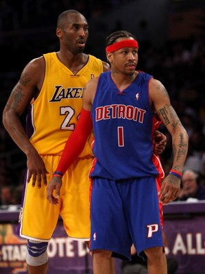 LOS ANGELES, CA - NOVEMBER 14:  Kobe Bryant #24 of the Los Angeles Lakers and Allen Iverson #1 of the Detroit Pistons get set for play on November 14, 2008 at Staples Center in Los Angeles, California. The Pistons won 106-95.   NOTE TO USER: User expressl