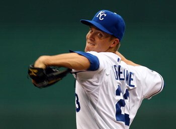 KANSAS CITY, MO - JUNE 17:  Starting pitcher Zack Greinke #23 of the Kansas City Royals pitches just prior to the start of the game against  the Arizona Diamondbacks on June 17, 2009 at Kauffman Stadium in Kansas City, Missouri.  (Photo by Jamie Squire/Ge