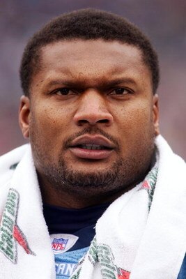 NASHVILLE, TN - DECEMBER 11:  Steve McNair #9 of the Tennessee Titans waits on the sideline during their game against the Houston Texans on December 11, 2005 at the Coliseum in Nashville, Tennessee.  (Photo by Scott Halleran/Getty Images)