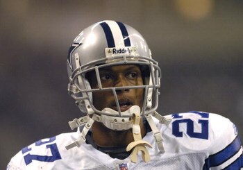Dallas Cowboys running back Eddie George sets for play  against the Philadelphia Eagles  on Monday Night Football November 15, 2005 at Texas Stadium.  (Photo by Al Messerschmidt/Getty Images)