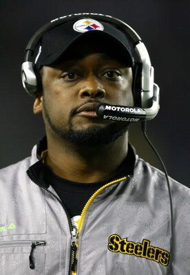 TAMPA, FL - FEBRUARY 01:  Head coach Mike Tomlin of the Pittsburgh Steelers looks on against the Arizona Cardinals during Super Bowl XLIII on February 1, 2009 at Raymond James Stadium in Tampa, Florida.  (Photo by Jamie Squire/Getty Images)