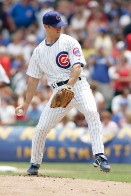 CHICAGO, IL- JULY 12: Pitcher Rich Harden #40 of the Chicago Cubs pitches the baseball against the San Francisco Giants at Wrigley Field on July 12, 2008 in Chicago, Illinois. (Photo by Scott Boehm/Getty Images)