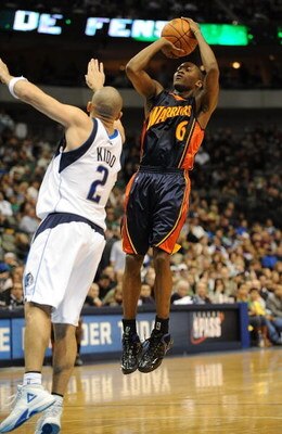 DALLAS - JANUARY 28:  Jamal Crawford #6 of the Golden State Warriors shoots against Jason Kidd #2 of the Dallas Mavericks on January 28, 2008 at American Airlines Center in Dallas, Texas.  NOTE TO USER: User expressly acknowledges and agrees that, by down
