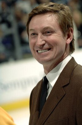 LOS ANGELES - JANUARY 20:  Wayne Gretzky smiles as Luc Robitaille has his jersey retired before the Los Angeles Kings play against the Phoenix Coyotes on January 20, 2007 at the Staples Center in Los Angeles, California.  (Photo by Noah Graham/Getty Image
