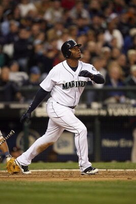 SEATTLE - APRIL 18:  Ken Griffey Jr. #24 of the Seattle Mariners bats against the Detroit Tigers during the game on April 18, 2009 at Safeco Field in Seattle, Washington. (Photo by Otto Greule Jr/Getty Images)