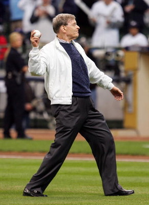 MILWAUKEE - OCTOBER 05:  Major League Baseball commissioner Bud Selig throws out the ceremonial first pitch before the Milwaukee Brewers play the Philadelphia Phillies in game four of the NLDS during the 2008 MLB playoffs at Miller Park on October 5, 2008