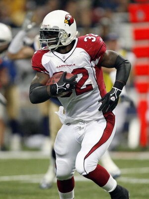 ST. LOUIS, MO - DECEMBER 3: Edgerrin James #32 of the Arizona Cardinals carries the ball during the game against the St. Louis Rams at the Edward Jones Dome on December 3, 2006 in St. Louis, Missouri.  (Photo by Dilip Vishwanat/Getty Images) 