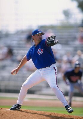 26 Feb 1998:  Pitcher Pat Hentgen of the Toronto Blue Jays in action during a spring training game against the Minnesota Twins at the McKechnie Field in Dunedin, Florida. The Twins defeated the Blue Jays 3-1. Mandatory Credit: David Seelig  /Allsport