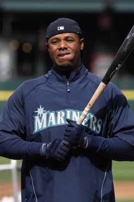 SEATTLE - APRIL 18:  Ken Griffey Jr. #24 of the Seattle Mariners warms up before the game against the Detroit Tigers on April 18, 2009 at Safeco Field in Seattle, Washington. (Photo by Otto Greule Jr/Getty Images)