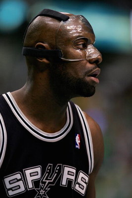 DALLAS - NOVEMBER 15:  Francisco Elson #16 of the San Antonio Spurs looks across the court during the game against the Dallas Mavericks on November 15, 2007 at American Airlines Center in Dallas, Texas.  The Mavs won 105-92.  NOTE TO USER: User expressly 