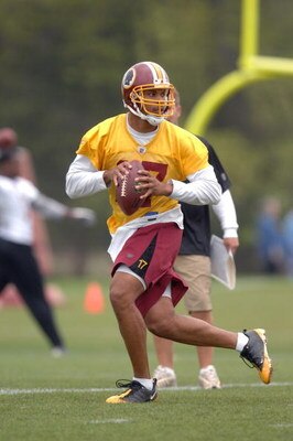 ASHBURN, VA - MAY 1:  Jason Campbell #17 of the Washington Redskins prepares to throw a pass during minicamp on May 1, 2009 at Redskins Park in Ashurn, Virginia.   (Photo by Mitchell Layton/Getty Images)
