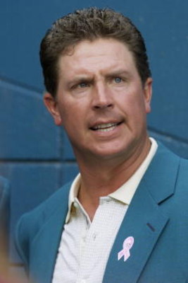 07 Oct 2001: Dan Marino observes during the game at Pro Player Stadium in Miami, Florida. The Dolphins defeated the Patriots 30-10. DIGITAL IMAGE. Mandatory Credit: Eliot Schechter/Allsport