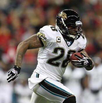 HOUSTON - DECEMBER 01:  Running back Fred Taylor #28 of the Jacksonville Jaguars during play against the Houston Texans at Reliant Stadium on December 1, 2008 in Houston, Texas.  (Photo by Ronald Martinez/Getty Images)