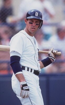 UNDATED:  ALAN TRAMMELL, DETROIT TIGERS INFIELDER, WARMS UP IN THE ON-DECK CIRCLE DURING THEIR AMERICAN LEAGUE GAME. Mandatory Credit: ALLSPORT/ALLSPORT