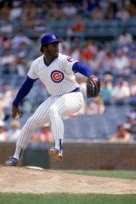 CHICAGO- JUNE:  Lee Smith #46 of the Chicago Cubs winds back to pitch during a June, 1987 season game at Wrigley Field in Chicago, Illinois. (Photo by: Jonathan Daniel/Getty Images)