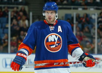 UNIONDALE, NY - MARCH 08:  Mark Streit #2 of the New York Islanders skates against the Phoenix Coyotes on March 8, 2009 at Nassau Coliseum in Uniondale, New York. The Isles defeated the Coyotes 3-2.  (Photo by Jim McIsaac/Getty Images)