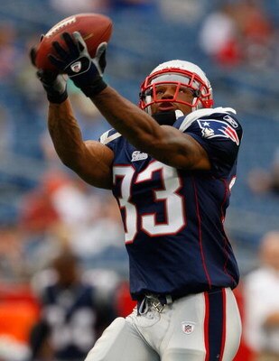FOXBORO, MA - AUGUST 7:  Kevin Faulk #33 of the New England Patriots participates in a drill before a preseason game against the Baltimore Ravens at Gillette Stadium on August 7, 2008 in Foxboro, Massachusetts. (Photo by Jim Rogash/Getty Images)
