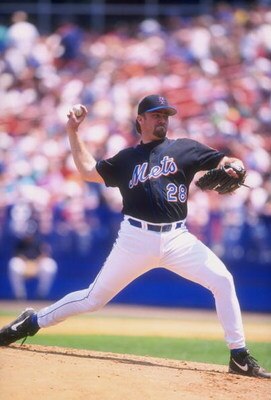 24 May 1998: Bobby Jones #28 of the New York Mets in action during a agme against the Milwaukee Brewers at Shea Stadium in Flushing, New York. The Mets defeated the Brewers 8-3.