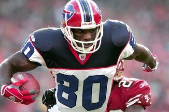 SAN FRANCISCO - DECEMBER 26:  Receiver Eric Moulds #80 of the  Buffalo Bills runs upfield against the San Francisco 49ers at Monster Park on December 26, 2004 in San Francisco, California.  The Bills defeated the Niners 41-7.  (Photo by Jed Jacobsohn/Gett