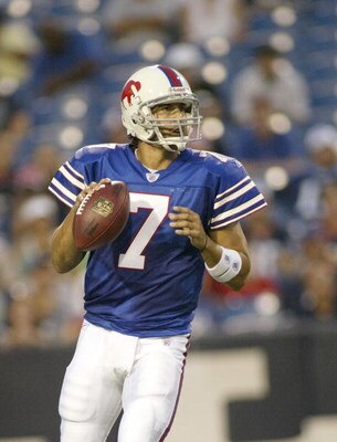 ORCHARD PARK - AUGUST 24:  JP Losman #7 of the Buffalo Bills readies to throw against the Tennessee Titans at a preseason game at Ralph Wilson Stadium August 24, 2007 in Orchard Park, New York.  (Photo by Rick Stewart/Getty Images)