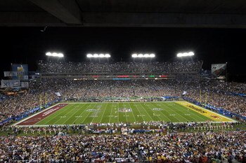 TAMPA, FL - FEBRUARY 01:  The Arizona Cardinals take on the Pittsburgh Steelers in Super Bowl XLIII on February 1, 2009 at Raymond James Stadium in Tampa, Florida.  (Photo by Drew Hallowell/Getty Images for the NFL)