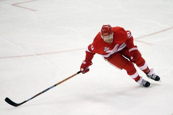 DETROIT - MAY 31:  Ville Leino #21 of the Detroit Red Wings skates against the Pittsburgh Penguins during Game Two of the 2009 Stanley Cup Finals at Joe Louis Arena on May 31, 2009 in Detroit, Michigan. (Photo by Claus Andersen/Getty Images)